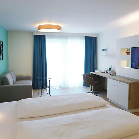 瓦兹和美瑞驰酒店 酒店